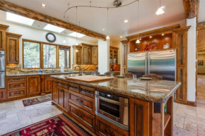 Deschutes River Lodge paddleboards hot tub and more